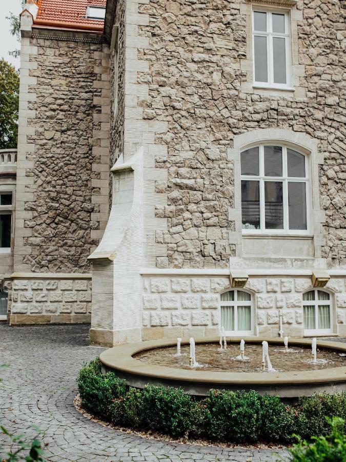 Lion'S Castle Hotel Lviv Exterior photo